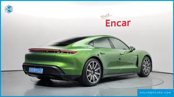 PORSCHE TAYCAN BASE