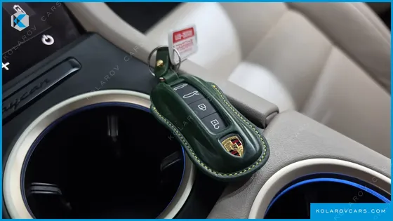PORSCHE TAYCAN BASE