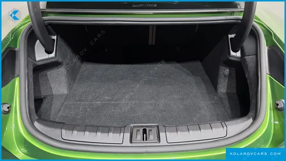 PORSCHE TAYCAN BASE