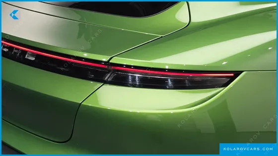 PORSCHE TAYCAN BASE