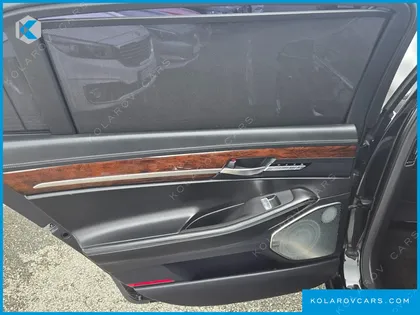 GENESIS EQ900 5.0 GDI AWD LIMOUSINE