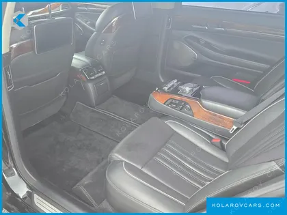 GENESIS EQ900 5.0 GDI AWD LIMOUSINE