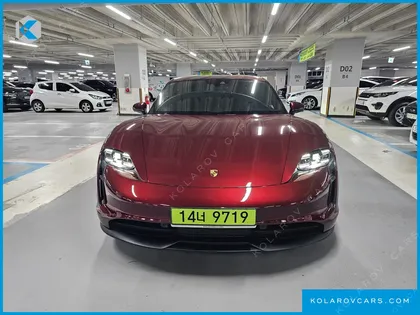 PORSCHE TAYCAN BASE