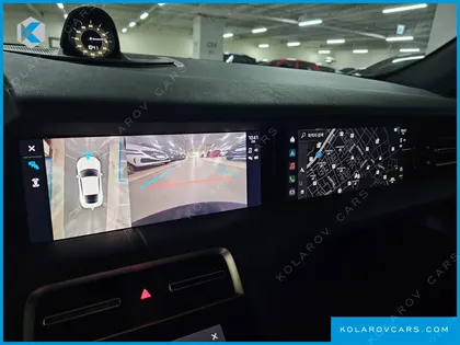 PORSCHE TAYCAN BASE