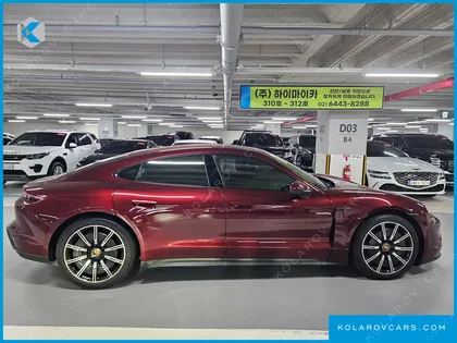 PORSCHE TAYCAN BASE