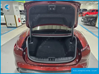 PORSCHE TAYCAN BASE