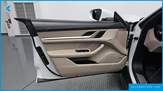 PORSCHE TAYCAN 4S