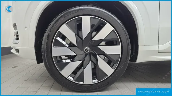 VOLVO XC90 T8 ULTIMATE BRIGHT HYBRID