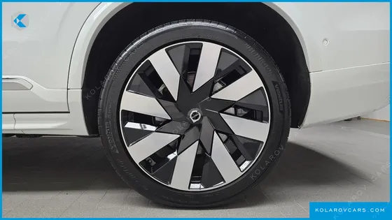 VOLVO XC90 T8 ULTIMATE BRIGHT HYBRID