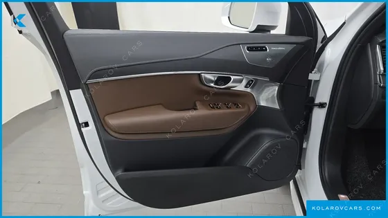 VOLVO XC90 T8 ULTIMATE BRIGHT HYBRID