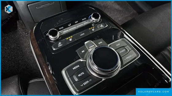 GENESIS EQ900 3.8 GDI AWD