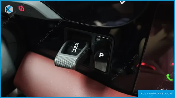 PORSCHE TAYCAN BASE