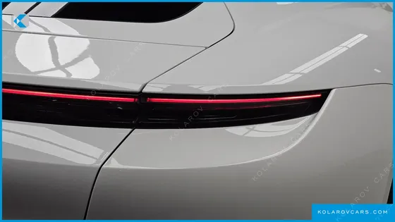 PORSCHE TAYCAN BASE
