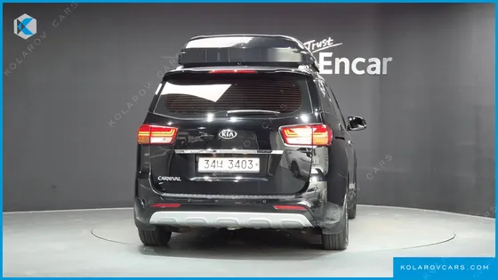 KIA CARNIVAL 9-SEATER PRESTIGE