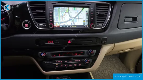 KIA CARNIVAL 9-SEATER PRESTIGE