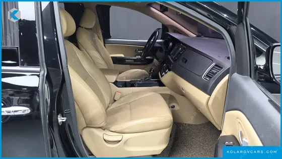 KIA CARNIVAL 9-SEATER PRESTIGE