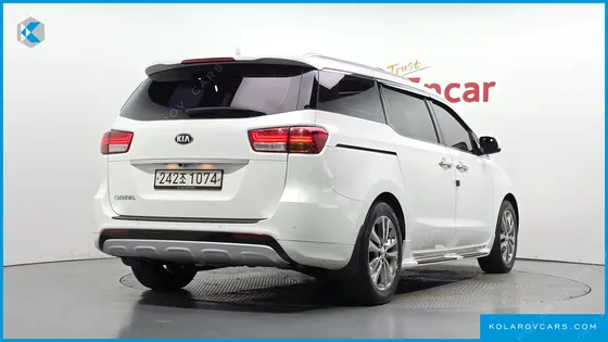 KIA CARNIVAL 9-SEATER PRESTIGE