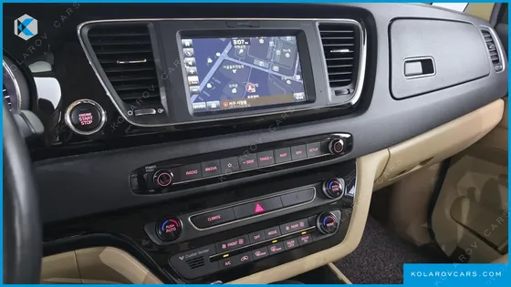 KIA CARNIVAL 9-SEATER PRESTIGE