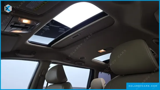 KIA CARNIVAL 9-SEATER PRESTIGE
