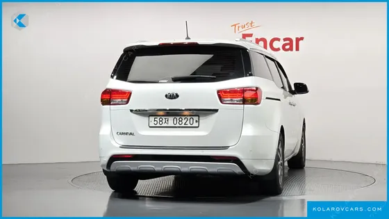 KIA CARNIVAL 9-SEATER LUXURY