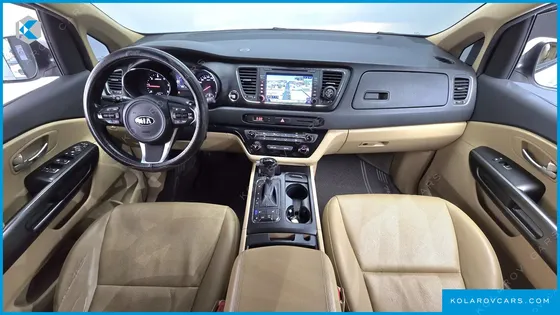 KIA CARNIVAL 9-SEATER LUXURY