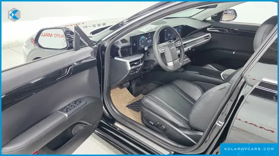 HYUNDAI GRANDEUR PREMIUM