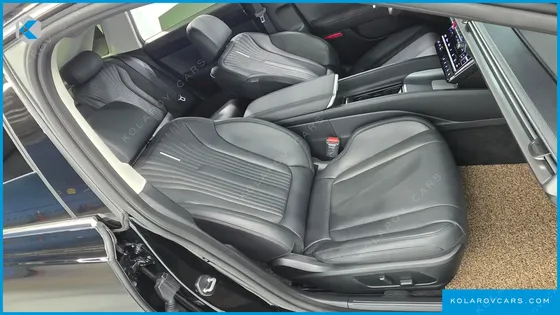 HYUNDAI GRANDEUR PREMIUM