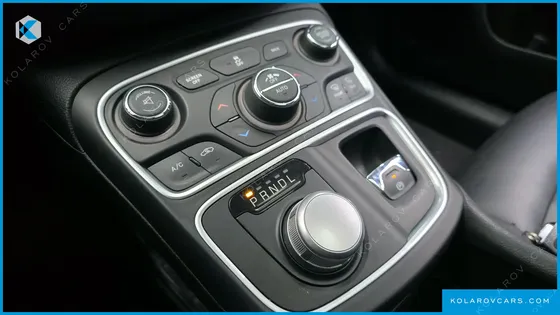 CHRYSLER 200 2.4 C