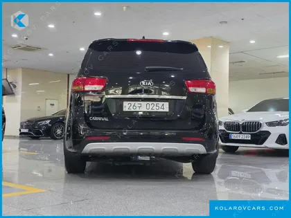 KIA CARNIVAL 9-SEATER NOBLESSE