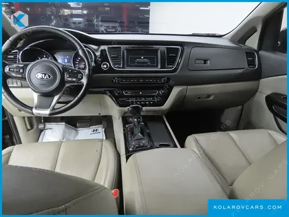 KIA CARNIVAL 9-SEATER NOBLESSE