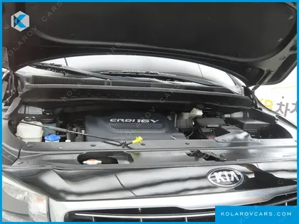 KIA CARNIVAL 9-SEATER NOBLESSE