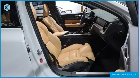 VOLVO V60 B5 AWD