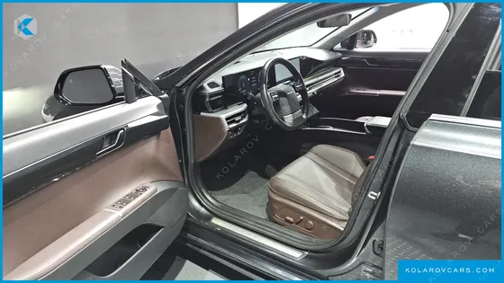 HYUNDAI GRANDEUR PREMIUM