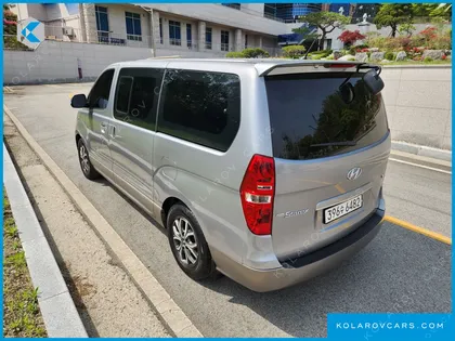 HYUNDAI STAREX URBAN 9-SEATER