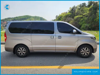HYUNDAI STAREX URBAN 9-SEATER
