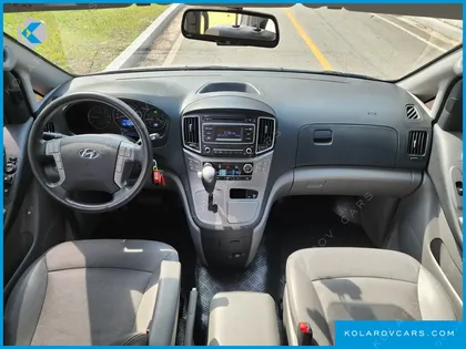 HYUNDAI STAREX URBAN 9-SEATER