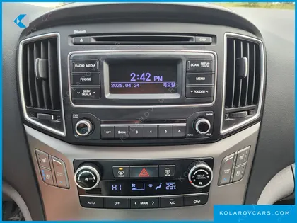 HYUNDAI STAREX URBAN 9-SEATER