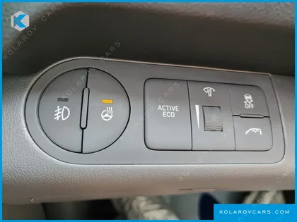 HYUNDAI STAREX URBAN 9-SEATER