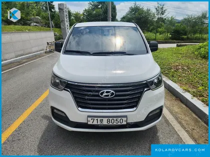 HYUNDAI STAREX 4WD WAGON 12-SEATER