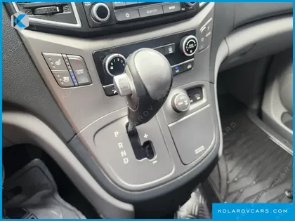 HYUNDAI STAREX 4WD WAGON 12-SEATER
