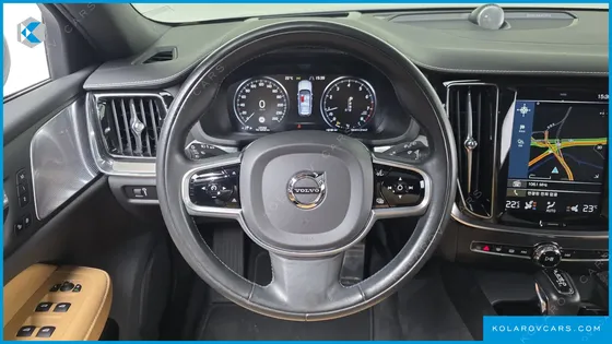 VOLVO V60 T5 PRO AWD