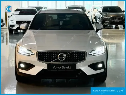 VOLVO V60 B5 ULTRA AWD