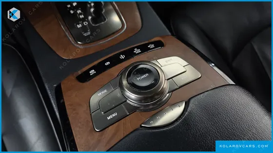 KGM - SSANGYONG CHAIRMAN CW700