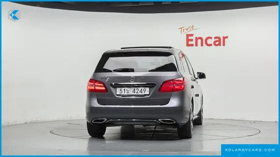 MERCEDES B-CLASS B220