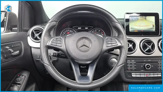MERCEDES B-CLASS B220