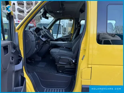 RENAULT KOREA MASTER SCHOOL BUS