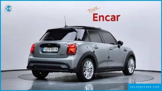 MINI COOPER 5-DOOR CLASSIC PLUS