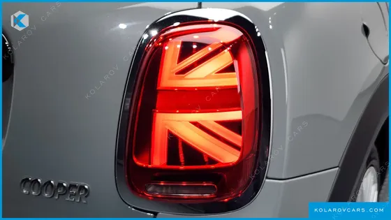 MINI COOPER 5-DOOR CLASSIC PLUS