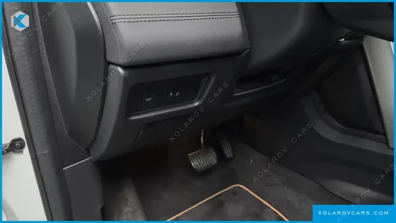 LAND ROVER DISCOVERY SPORT 2.0 TD4 SE (150PS)