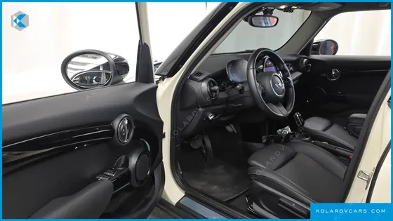 MINI COOPER 5DOOR CLASSIC PLUS LAUNCH PACK
